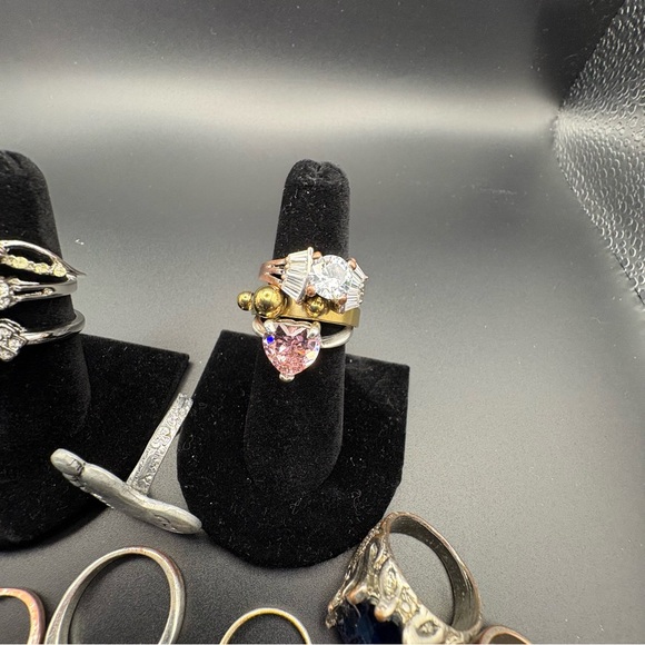 Stylish Assorted Color Ring Collection - Picture 6 of 7